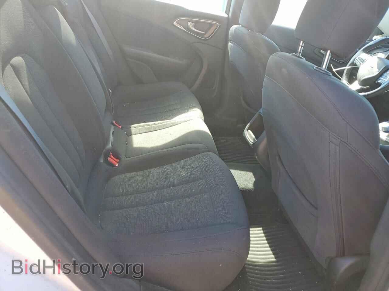 2016 CHRYSLER 200 - VIN: 1C3CCCFB1GN181948 - Photo 10