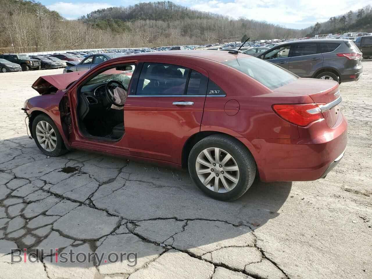 2013 CHRYSLER 200 - VIN: 1C3CCBCG5DN550882 - Фото 2