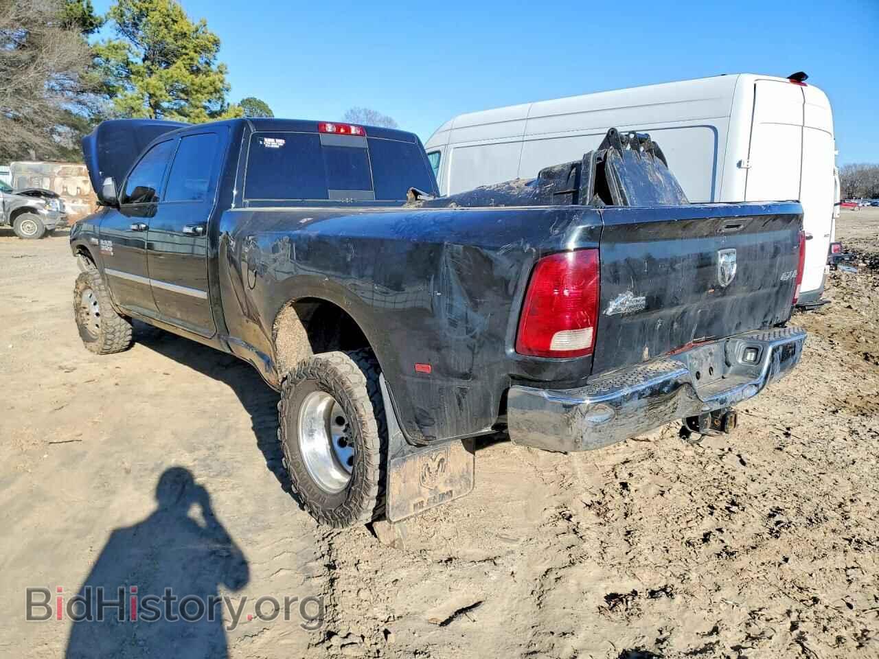 2018 RAM All Models - VIN: 3C63RRHJ0JG300095 - Фото 2