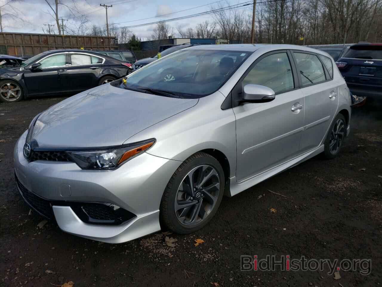 Toyota Scion 2016