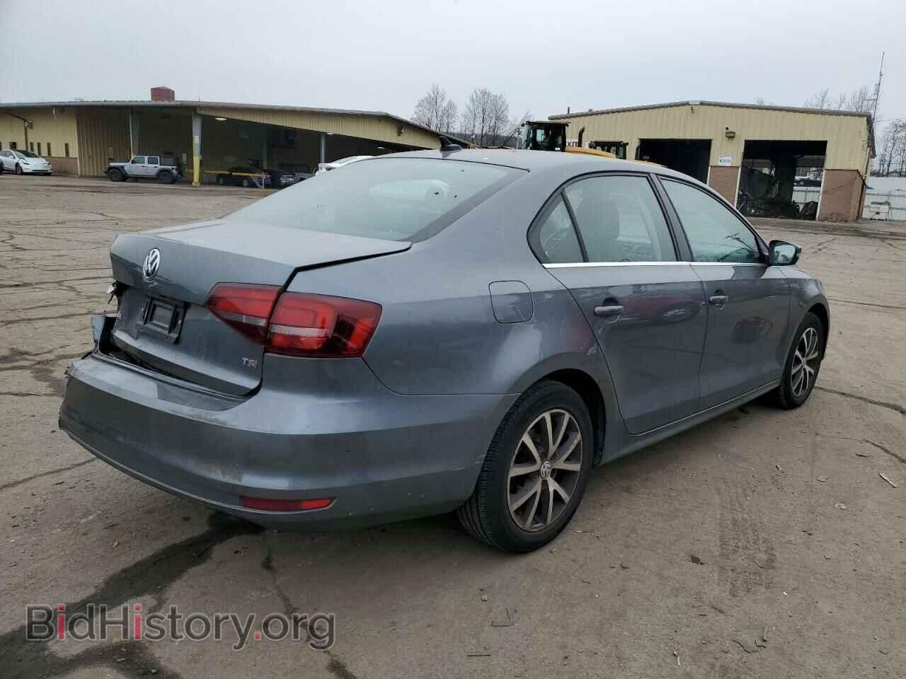 2018 VOLKSWAGEN JETTA - VIN: 3VWDB7AJ7JM258653 - Фото 3