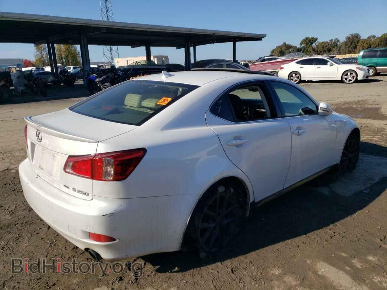 2011 LEXUS IS - VIN: JTHCF5C29B5051040 - Фото 3