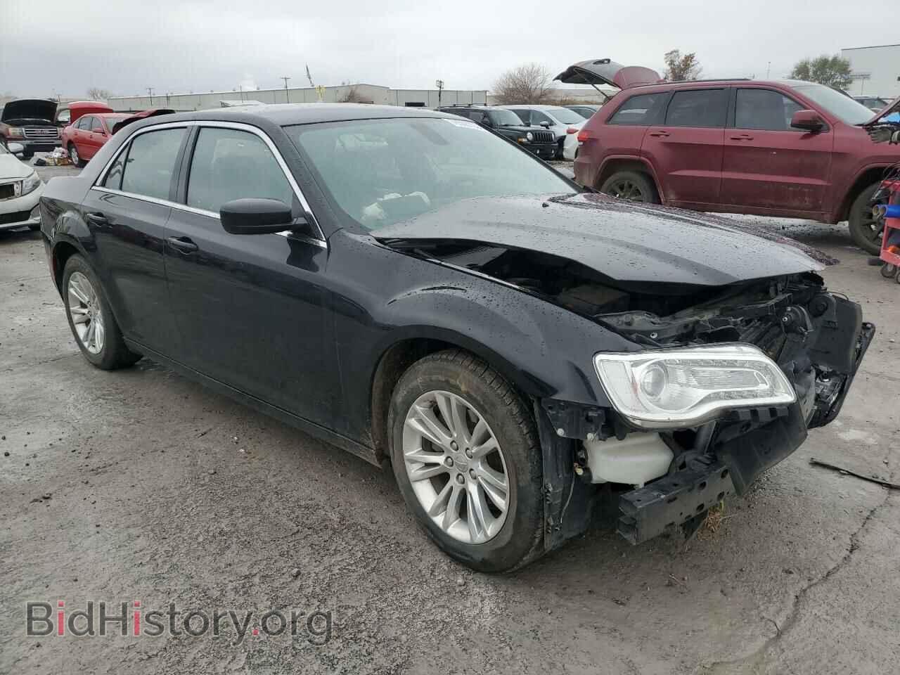 2016 CHRYSLER 300 - VIN: 2C3CCAAGXGH311063 - Фото 4