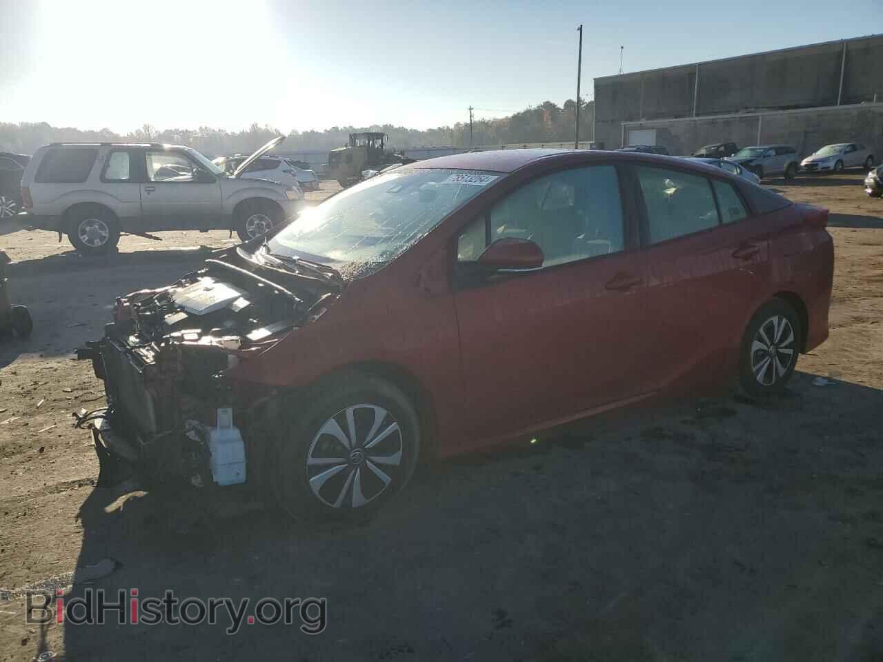 Фотография JTDKARFP4H3002875 - TOYOTA PRIUS 2017