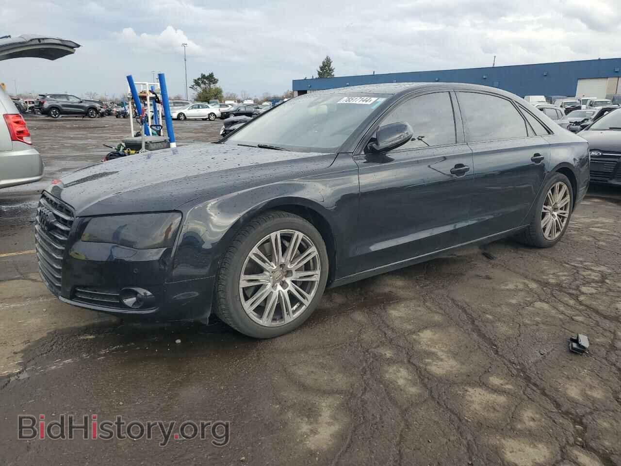 Photo WAURVAFD7BN005191 - AUDI A8 2011