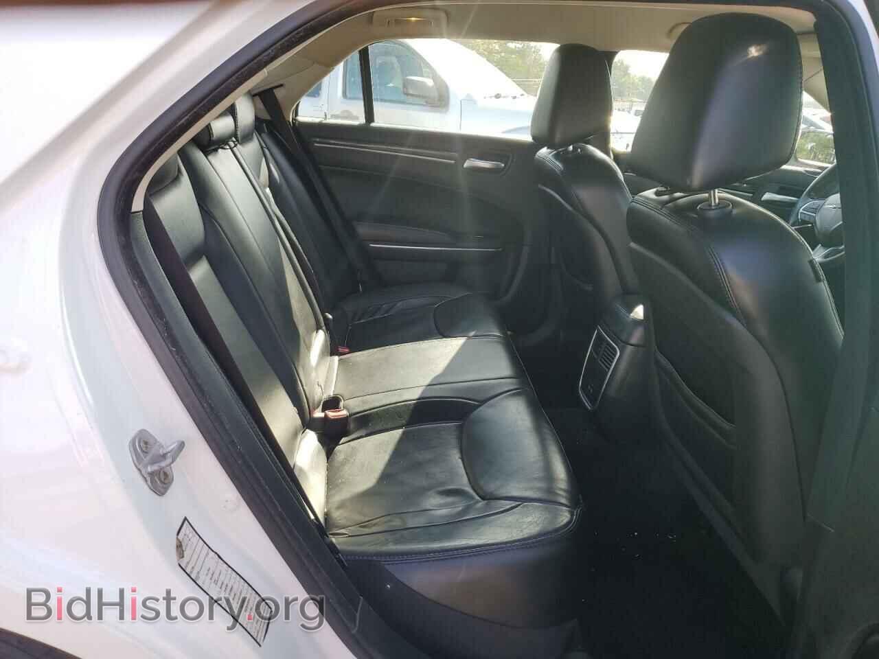 2016 CHRYSLER 300 - VIN: 2C3CCAAG2GH189590 - Фото 10