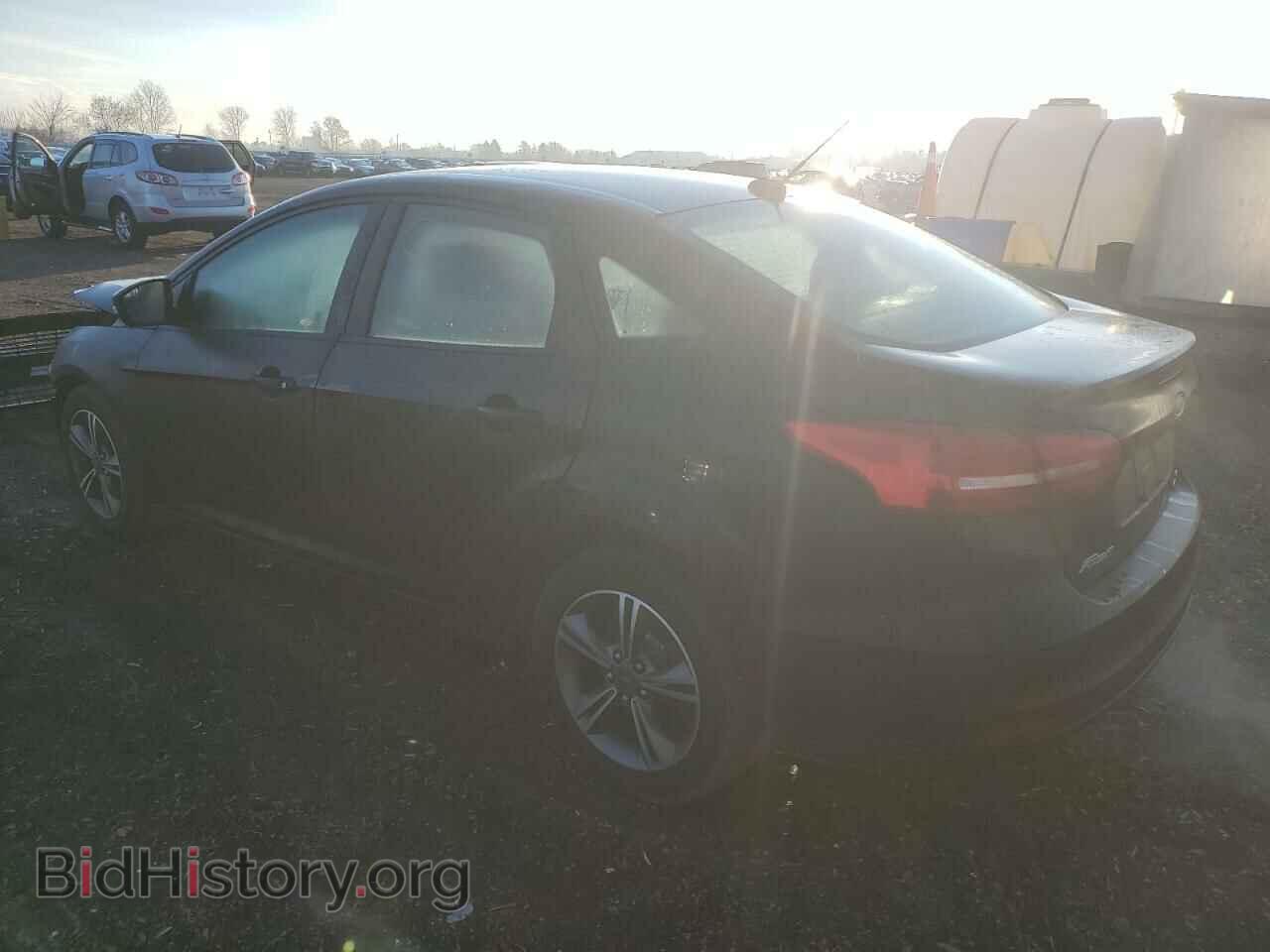 2018 FORD FOCUS - VIN: 1FADP3FE0JL218981 - Фото 2