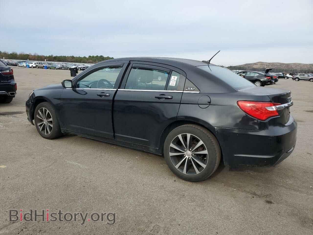 2013 CHRYSLER 200 - VIN: 1C3CCBBG1DN701962 - Фото 2