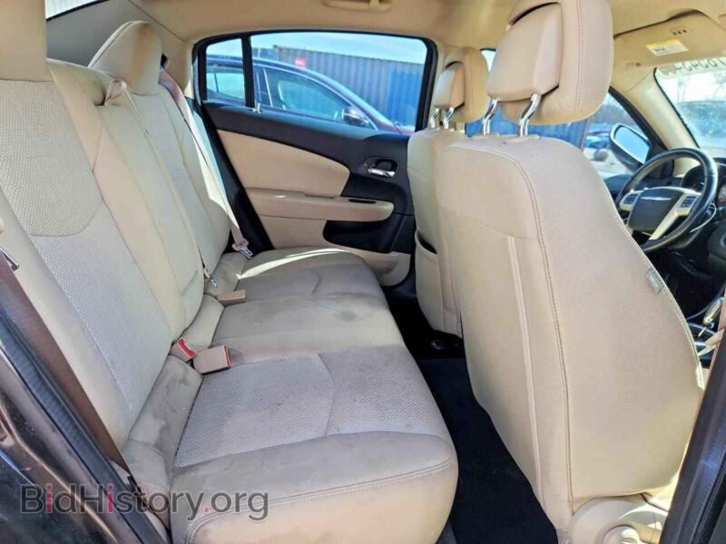 2013 Chrysler 200 (VIN 1C3CCBBB7DN699025) — photo 10 of 13