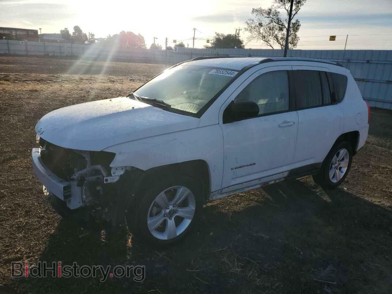 Photo 1J4NT1FB4BD171285 - JEEP COMPASS 2011