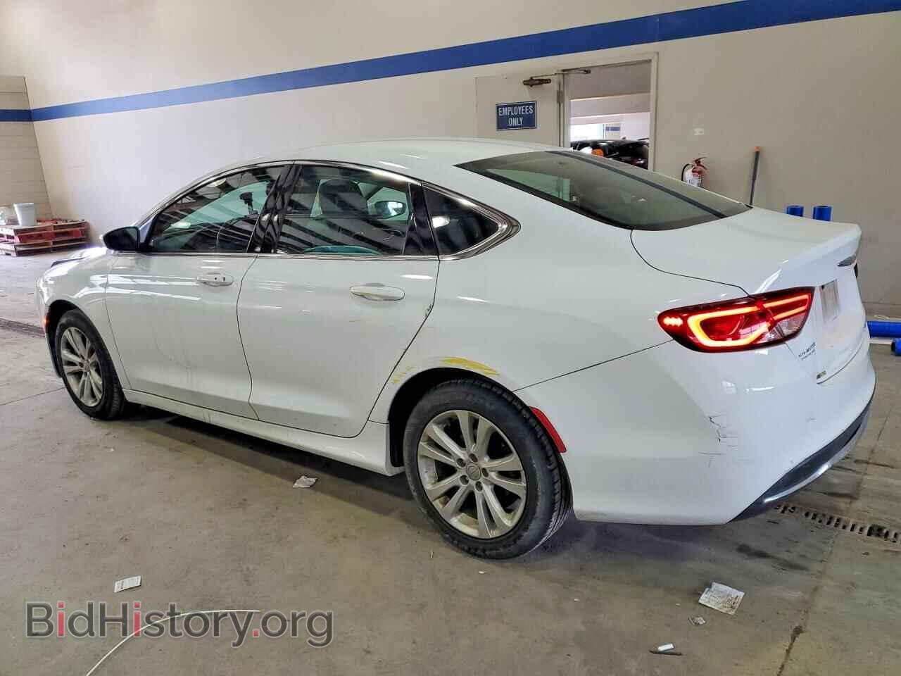 2015 CHRYSLER 200 - VIN: 1C3CCCAB5FN589889 - Фото 2
