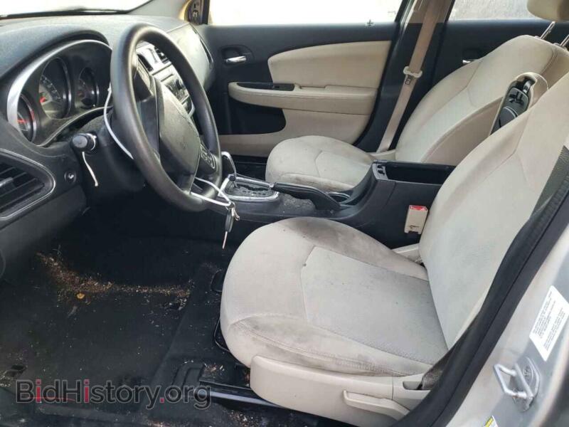 2012 Chrysler 200 (VIN 1C3CCBAB1CN262220) — фото 7 из 12