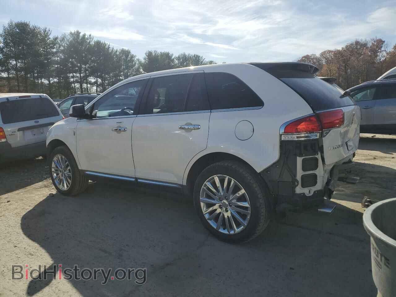 2011 LINCOLN MKX - VIN: 2LMDJ8JK8BBJ13547 - Photo 2