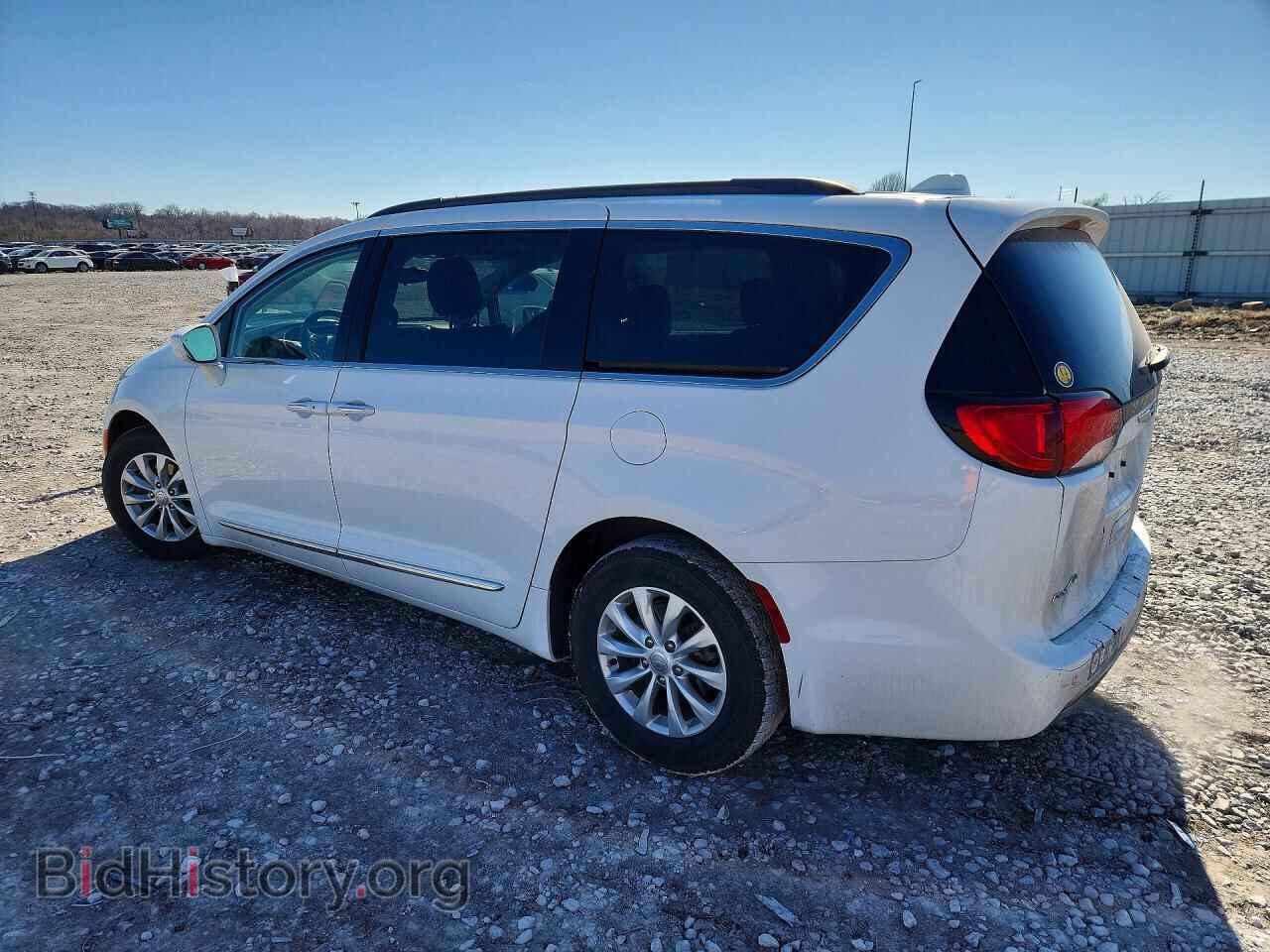 2017 CHRYSLER PACIFICA - VIN: 2C4RC1BG8HR657869 - Photo 2