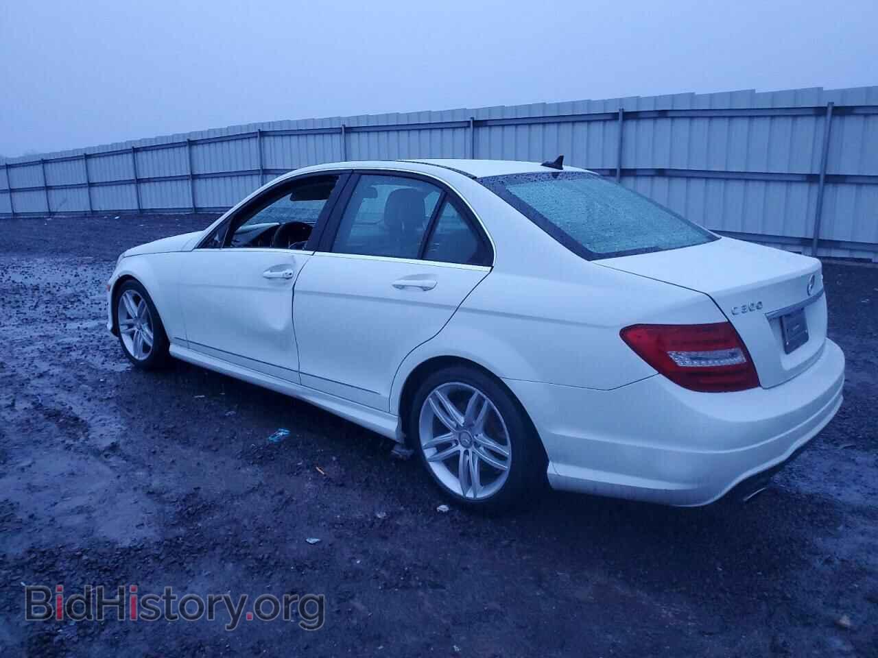 2012 MERCEDES-BENZ C-CLASS - VIN: WDDGF8BB2CA688128 - Фото 2