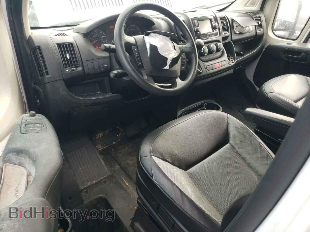 2018 RAM All Models - VIN: 3C6URVJG4JE131299 - Фото 8