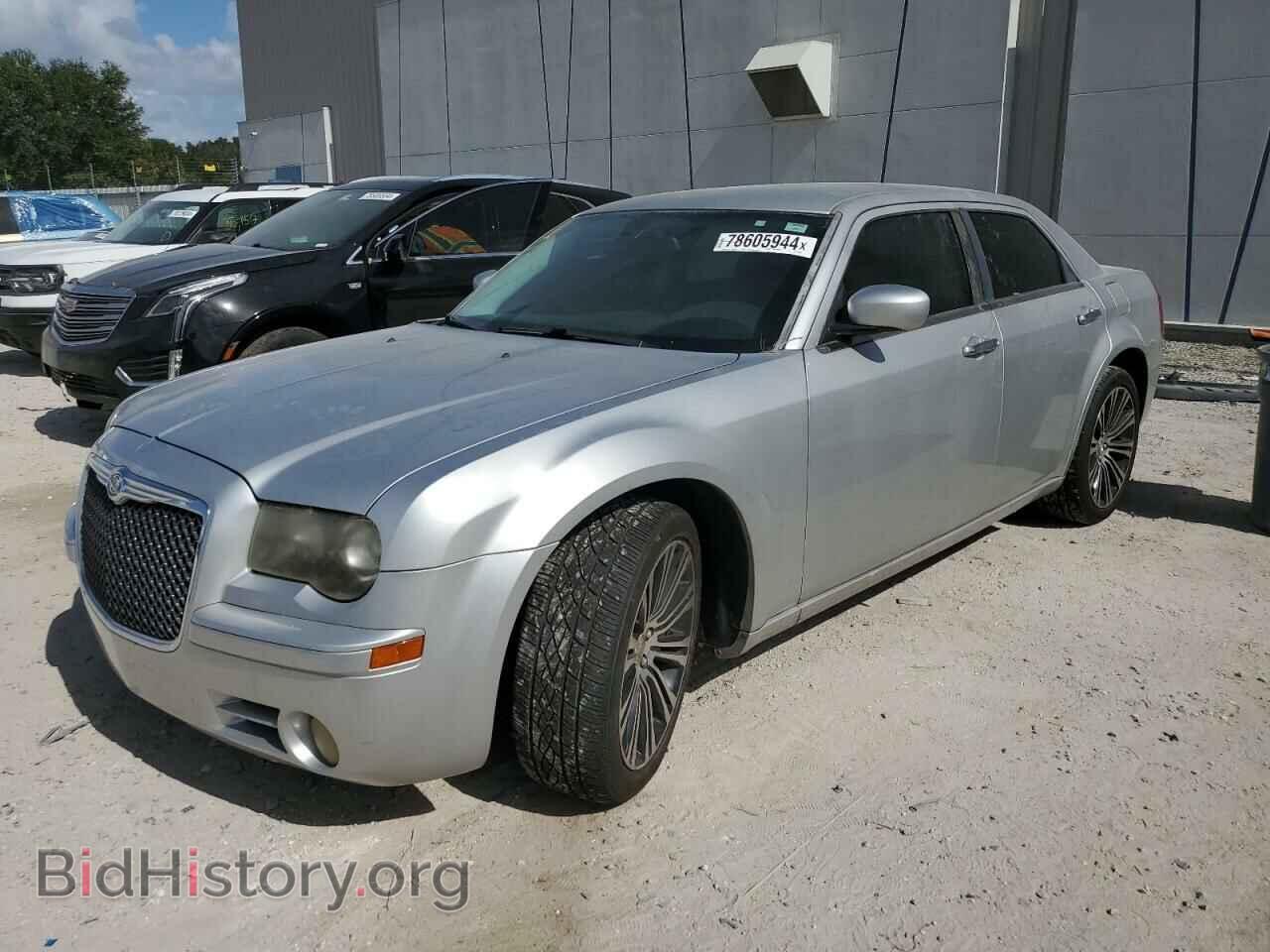 Фотография 2C3CA9CT5AH329654 - CHRYSLER 300 2010