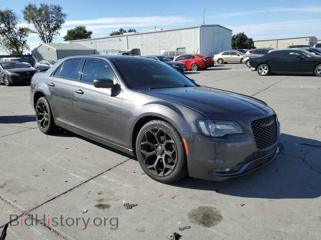 2018 CHRYSLER 300 - VIN: 2C3CCABG3JH243324 - Фото 4