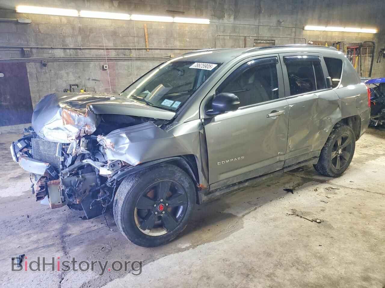 Photo 1J4NF1FB1BD277183 - JEEP COMPASS 2011