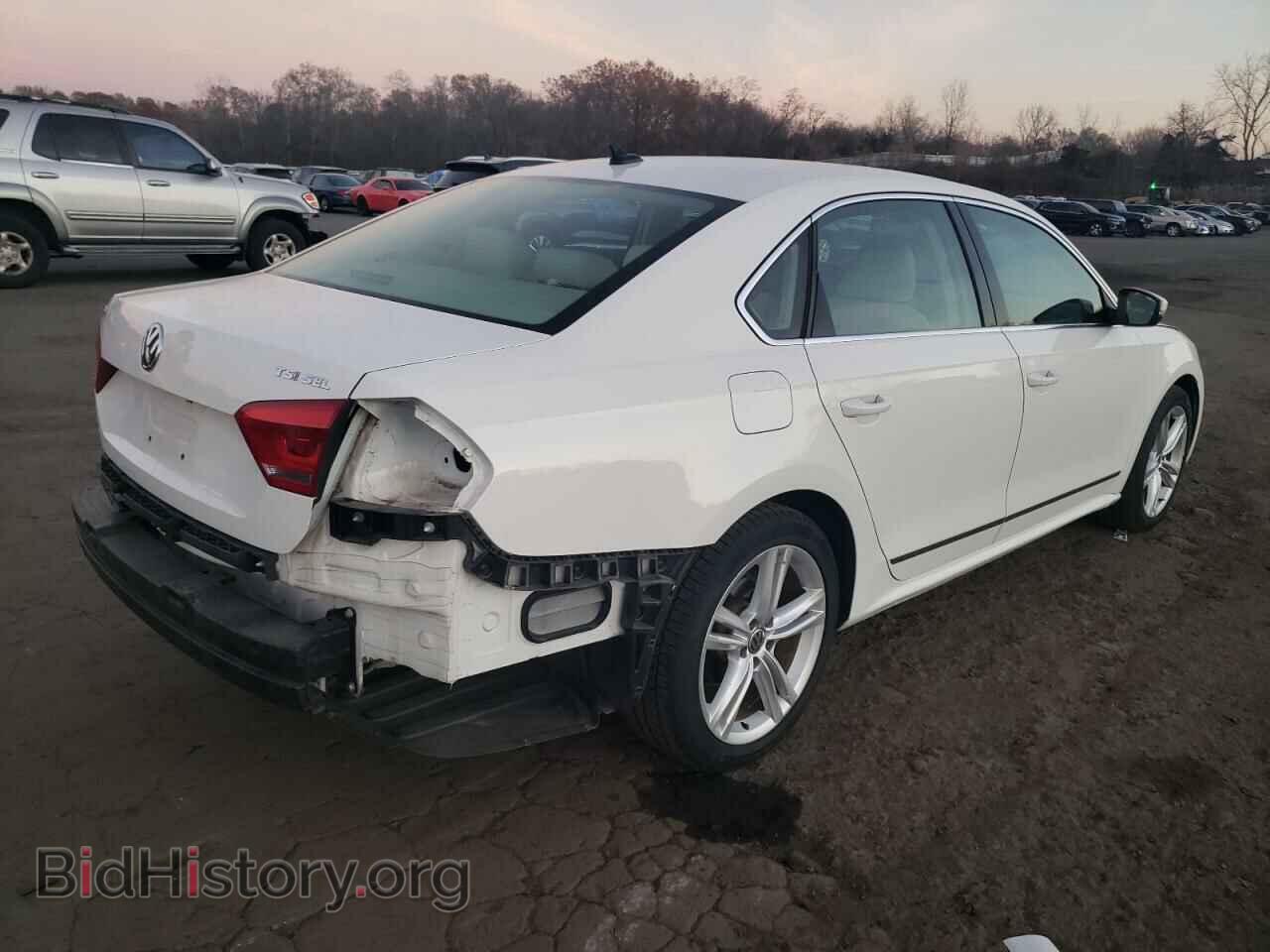 2014 VOLKSWAGEN PASSAT - VIN: 1VWCT7A37EC003955 - Фото 3