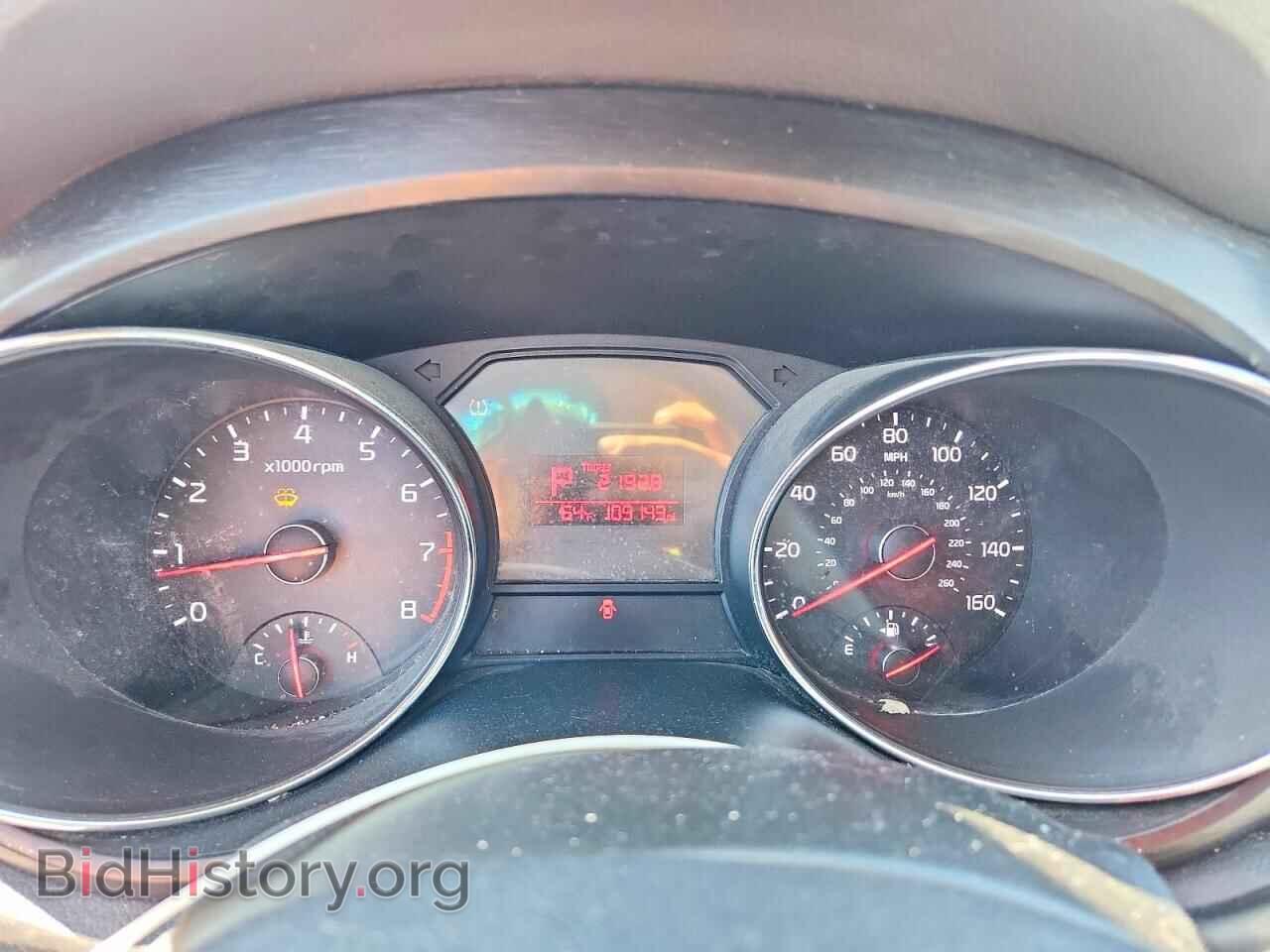 2017 KIA All Models - VIN: KNDMB5C15H6241266 - Photo 9