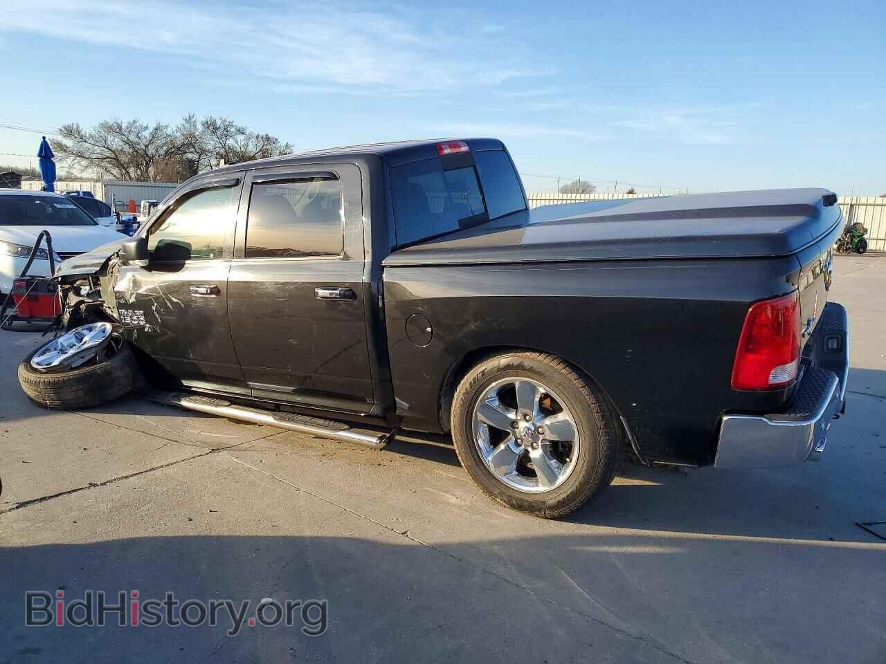 2017 RAM 1500 - VIN: 3C6RR6LT6HG761054 - Photo 2