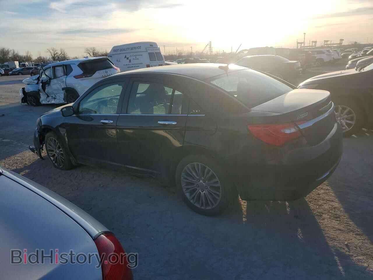 2011 CHRYSLER 200 - VIN: 1C3BC2FG3BN505749 - Photo 2