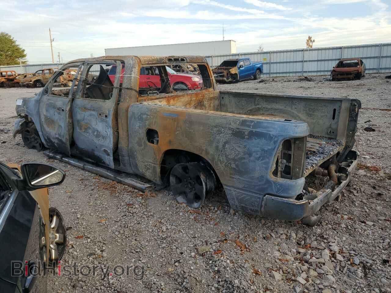 2021 RAM 1500 - VIN: 1C6SRFMT1MN638604 - Фото 2