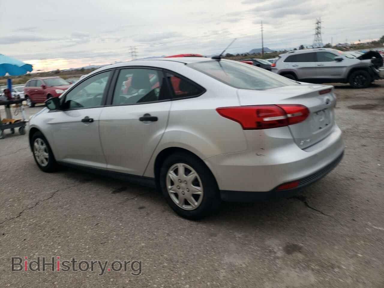 2017 FORD FOCUS - VIN: 1FADP3E24HL329180 - Photo 2