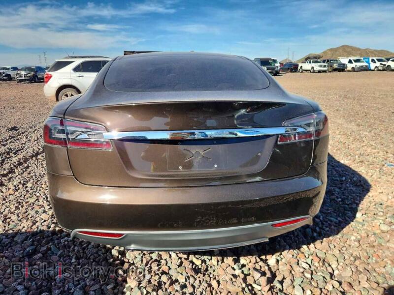 2013 Tesla MODEL S (VIN 5YJSA1CN6DFP12880) — фото 6 из 14