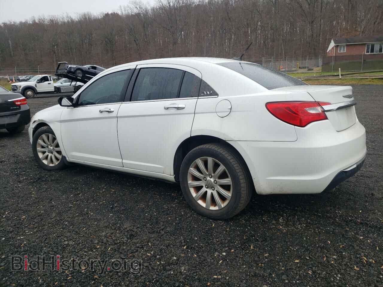 2013 CHRYSLER 200 - VIN: 1C3CCBCG9DN524706 - Фото 2