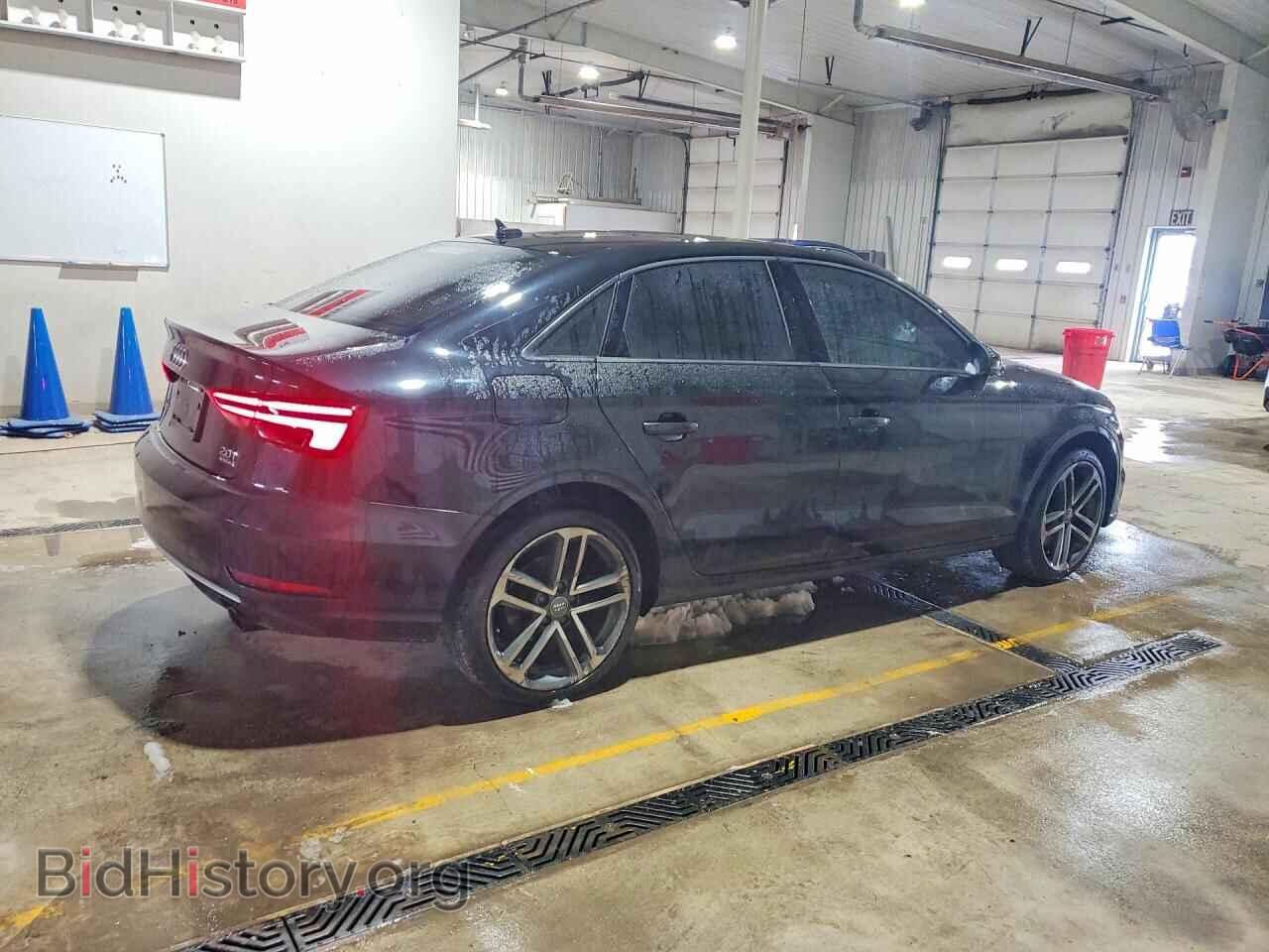 2018 AUDI A3 - VIN: WAUB8GFF6J1085635 - Фото 3