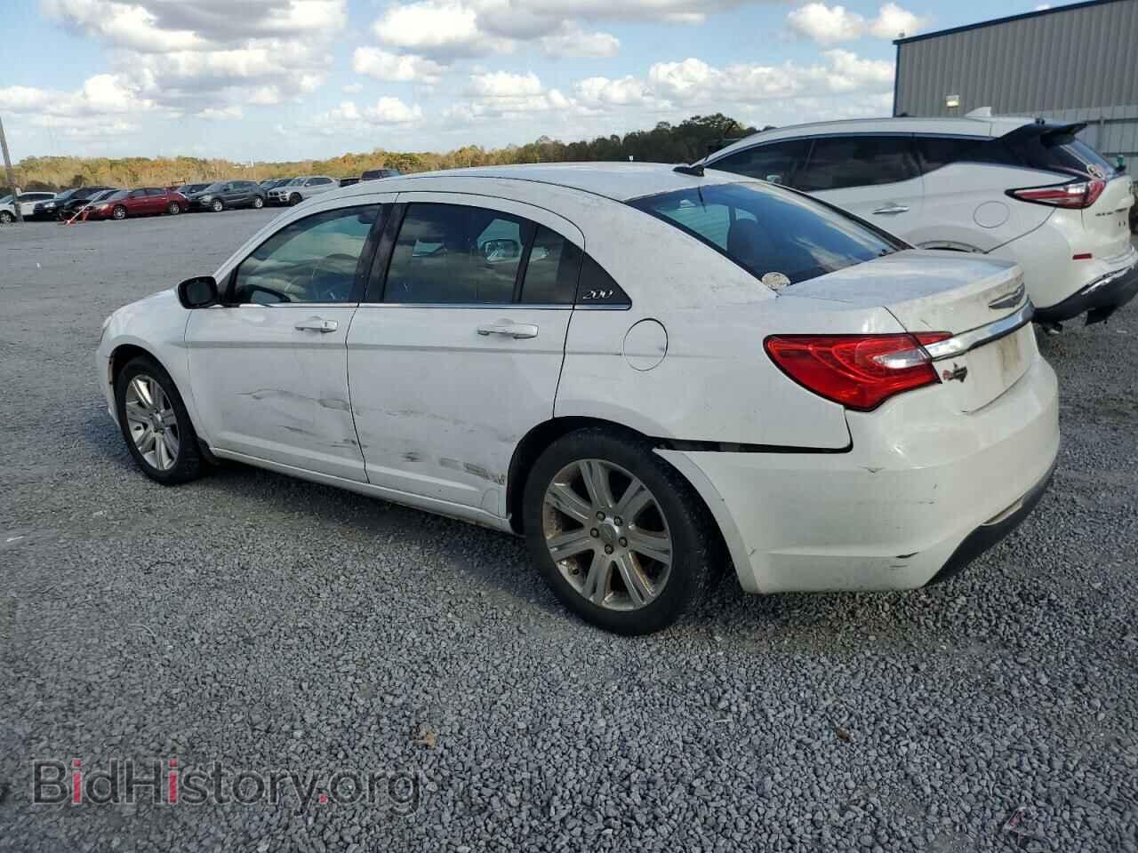 2013 CHRYSLER 200 - VIN: 1C3CCBBB8DN609865 - Фото 2