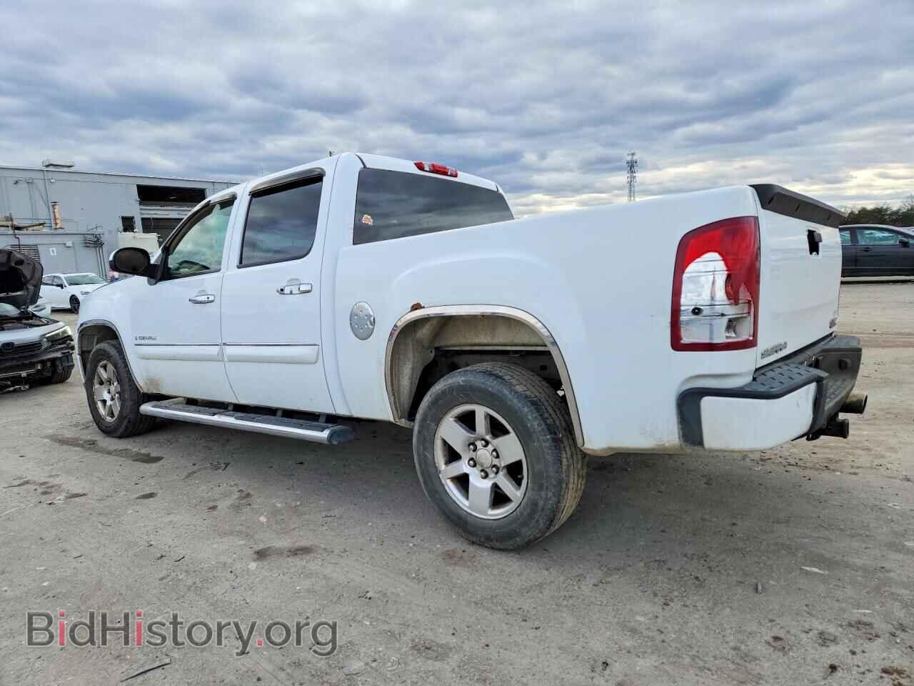 2007 GMC SIERRA - VIN: 2GTEK638071704721 - Photo 2