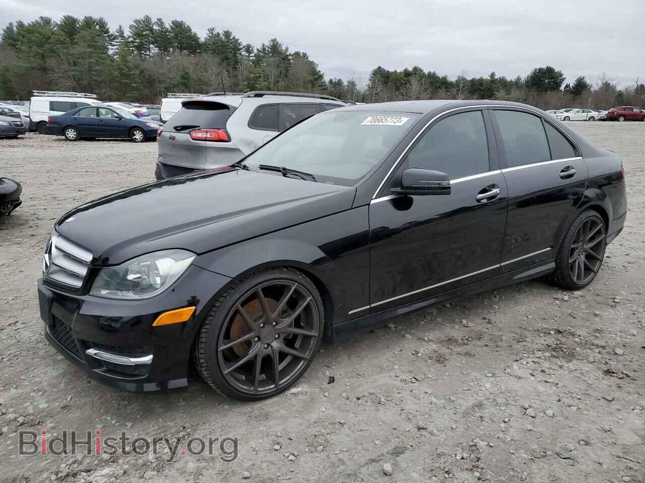 Photo WDDGF8BB7CA700953 - MERCEDES-BENZ C-CLASS 2012