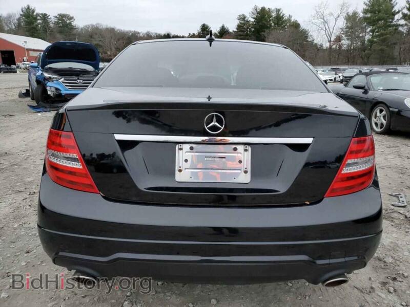 2012 Mercedes-Benz C-CLASS (VIN WDDGF8BB7CA700953) — фото 6 из 12