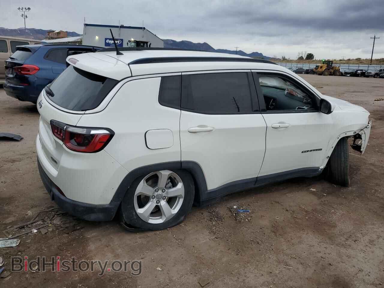 2018 JEEP COMPASS - VIN: 3C4NJDBB2JT152939 - Фото 3