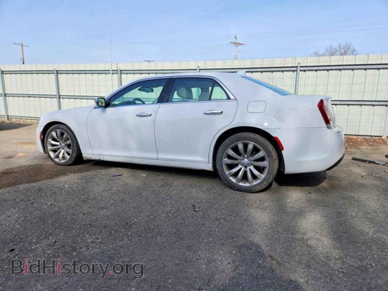 2016 Chrysler 300 (VIN 2C3CCAEG8GH248409) — фото 2 из 12