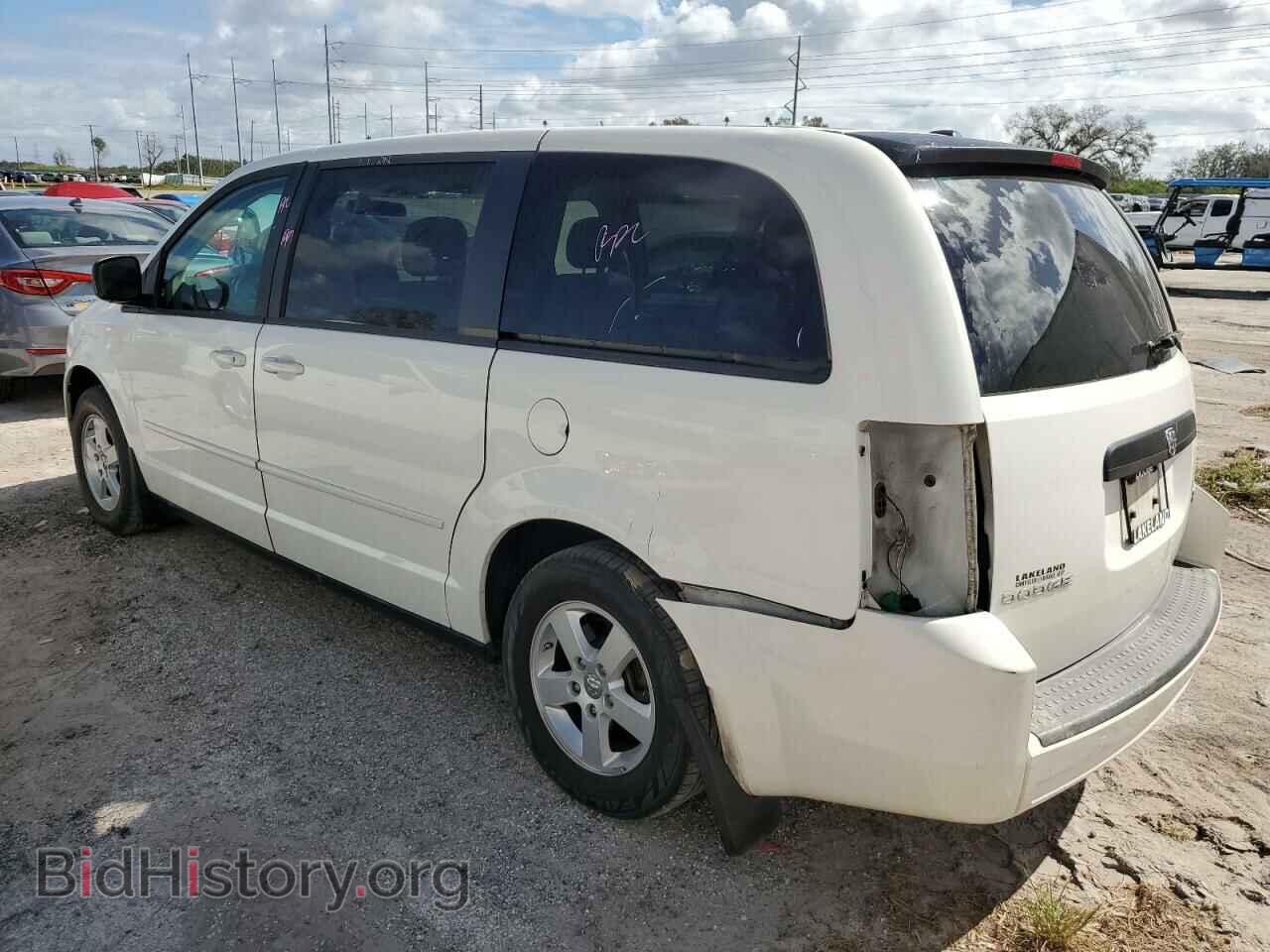 2010 DODGE CARAVAN - VIN: 2D4RN3D11AR455639 - Photo 2