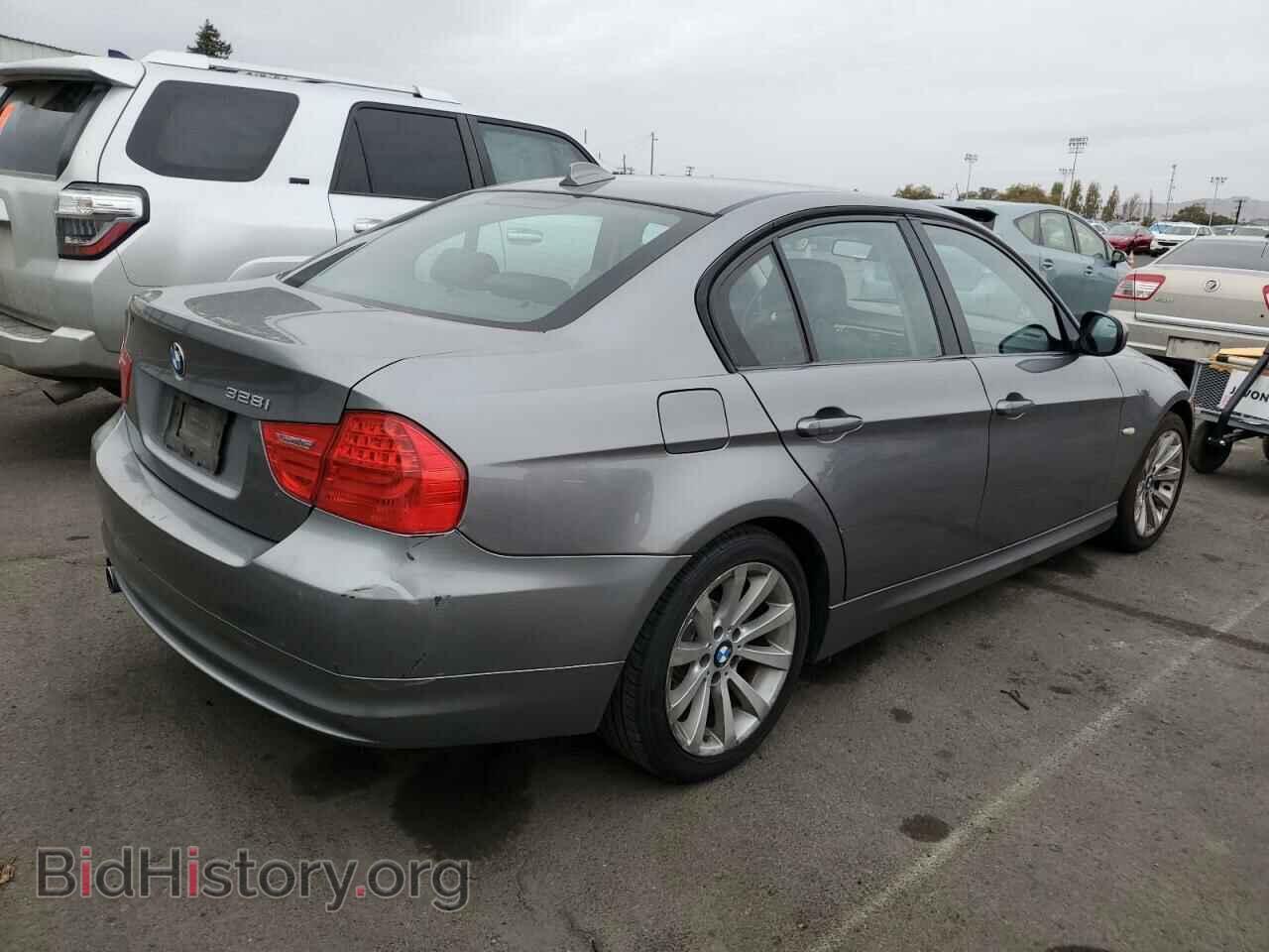 2011 BMW 3 SERIES - VIN: WBAPH7C55BE681590 - Фото 3