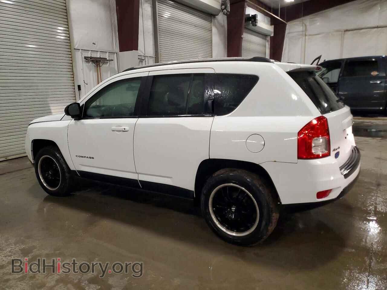 2011 JEEP COMPASS - VIN: 1J4NF1FB3BD263818 - Photo 2