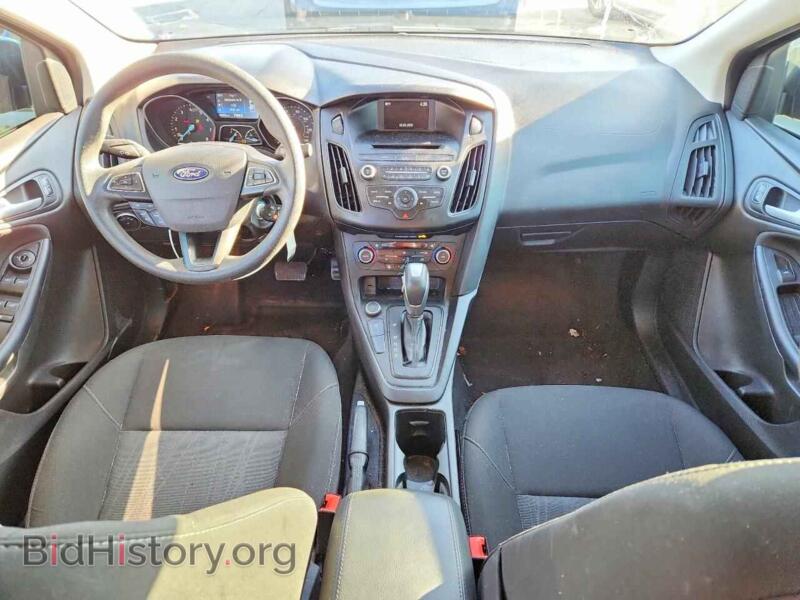 2016 Ford FOCUS (VIN 1FADP3FE5GL406808) — photo 8 of 13