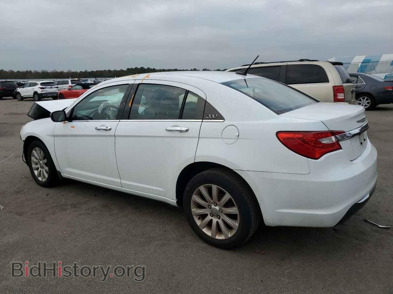 2013 CHRYSLER 200 - VIN: 1C3CCBCG0DN738063 - Photo 2
