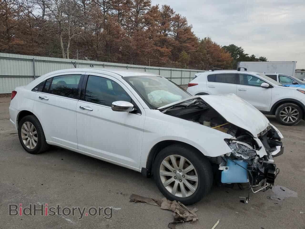2013 CHRYSLER 200 - VIN: 1C3CCBCG0DN738063 - Photo 4