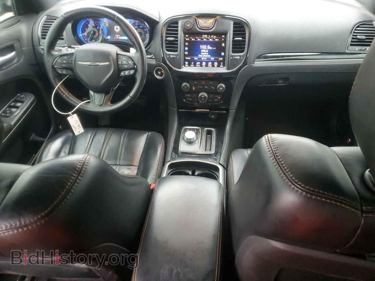 2016 CHRYSLER 300 - VIN: 2C3CCABGXGH282520 - Фото 8