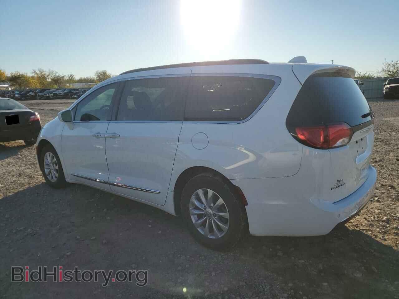 2017 CHRYSLER PACIFICA - VIN: 2C4RC1BG5HR788029 - Фото 2