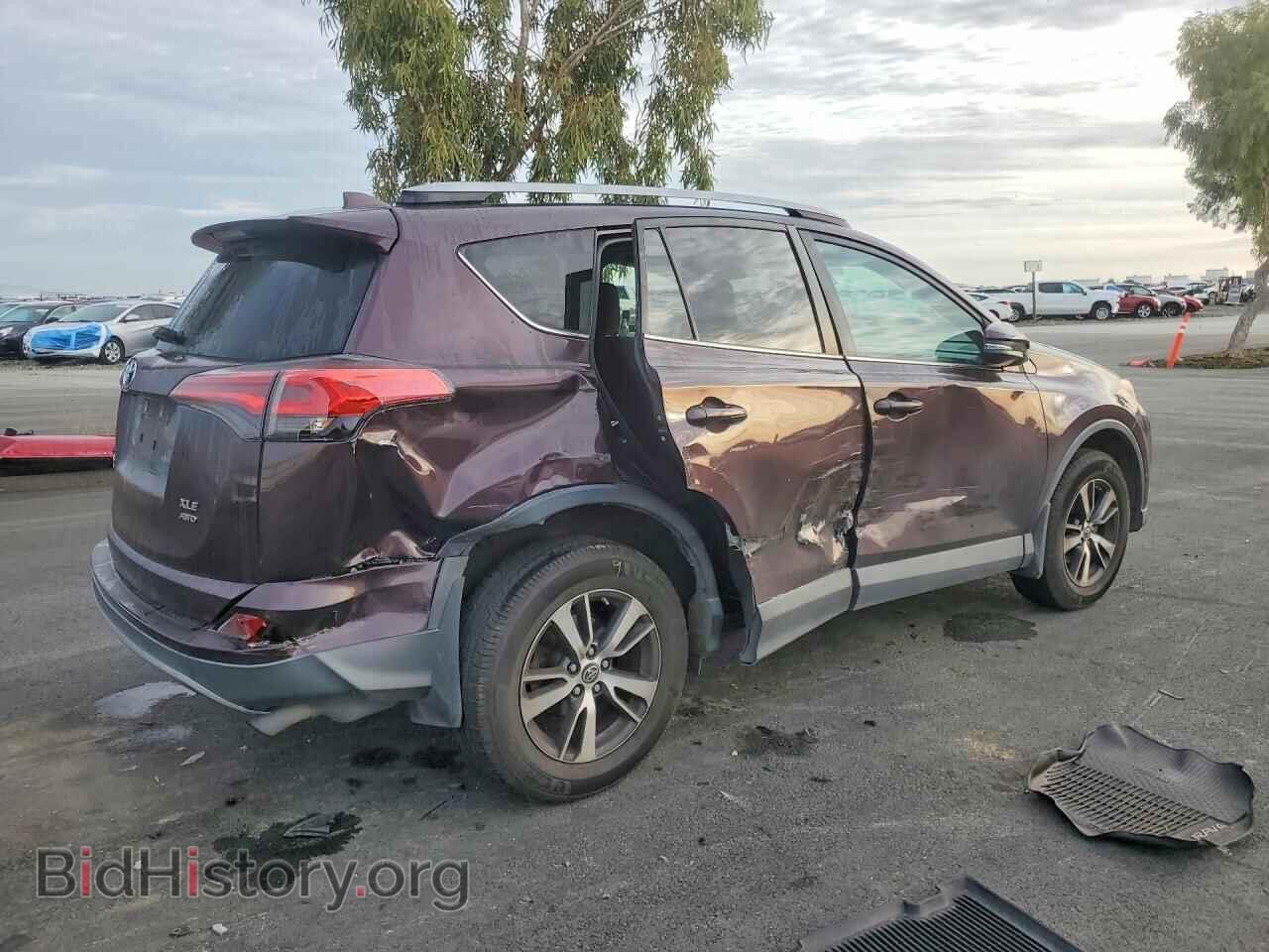2018 TOYOTA RAV4 - VIN: 2T3RFREV9JW737726 - Фото 3