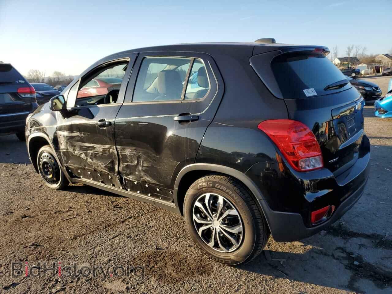 2017 CHEVROLET TRAX - VIN: 3GNCJKSBXHL256513 - Фото 2