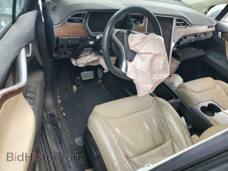 2017 Tesla MODEL X (VIN 5YJXCDE24HF044720) — фото 8 из 12