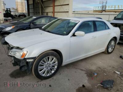 2014 Chrysler 300, белый — VIN 2C3CCARG2EH201710, Copart